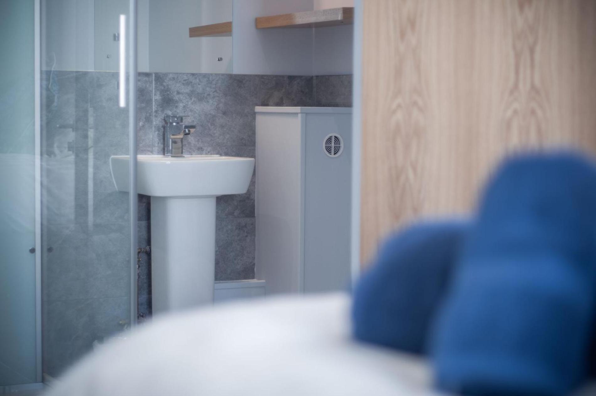 Ocean Cabins No 3 At The Square - Saundersfoot Habitación foto